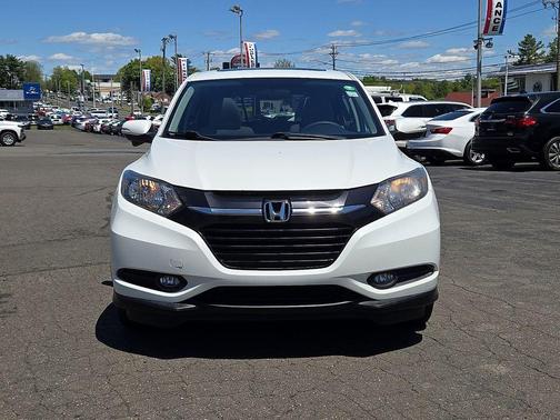 White 2016 Honda HR-V EX