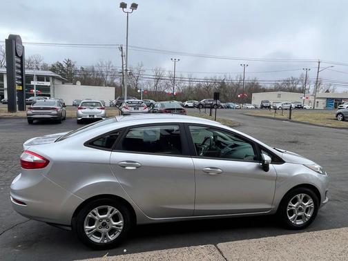 2015 Ford Fiesta SE