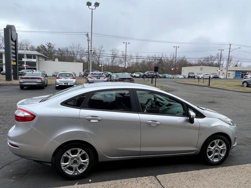 2015 Ford Fiesta SE