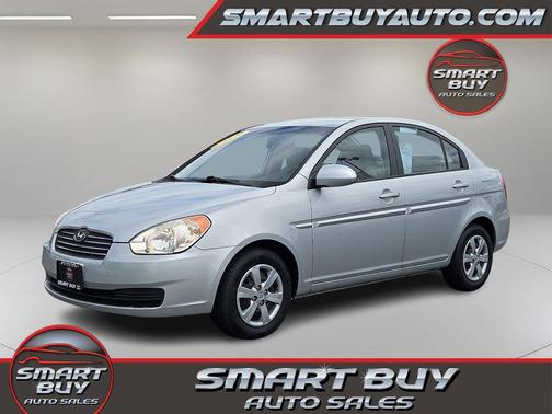 Platinum Silver Metallic + Pearl 2009 Hyundai Accent GLS