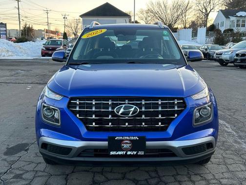 2023 Hyundai VENUE SEL