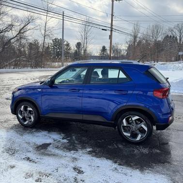 2023 Hyundai VENUE SEL