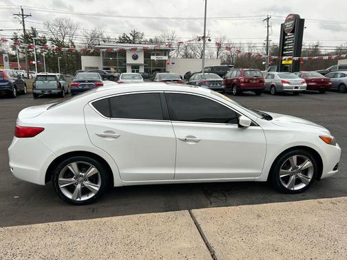 2014 Acura ILX 2.0L Technology