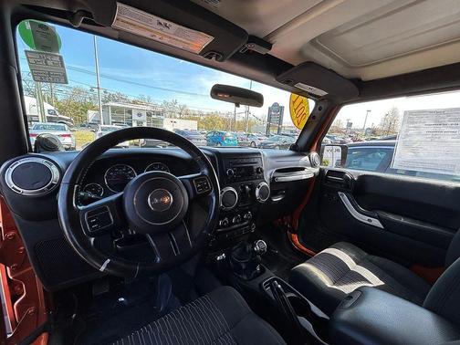 Mango Tango Pearlcoat 2011 Jeep Wrangler Sahara