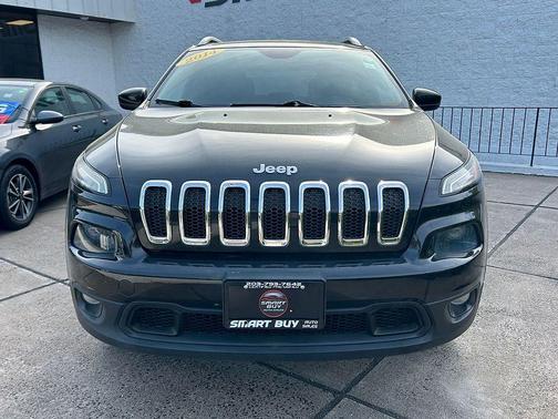 Brilliant Black Crystal Pearlcoat 2014 Jeep Cherokee Latitude