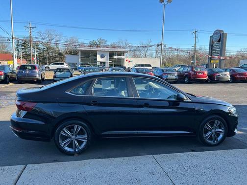 2021 Volkswagen Jetta 1.4T R-Line