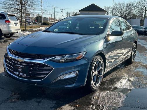 Lakeshore Blue Metallic 2024 Chevrolet Malibu LT