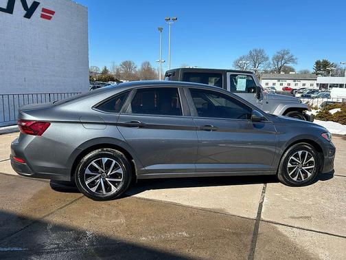 Platinum Gray Metallic 2023 Volkswagen Jetta 1.5T S