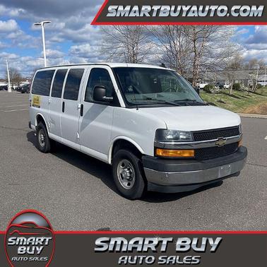 Summit White 2018 Chevrolet Express 3500 LT