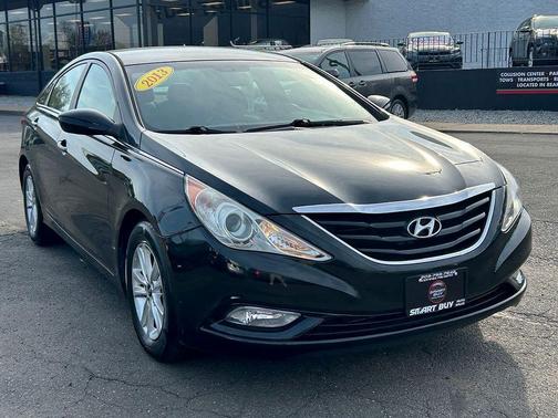 Midnight Black Mica 2013 Hyundai SONATA GLS
