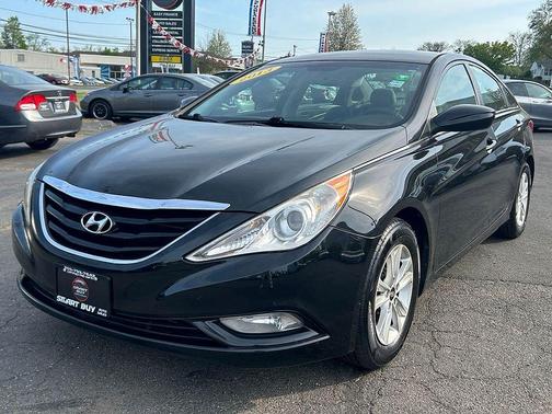 Midnight Black Mica 2013 Hyundai SONATA GLS