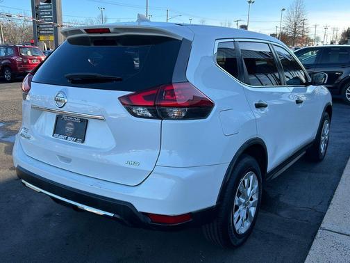 2018 Nissan Rogue S
