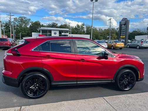 2023 Mitsubishi Eclipse Cross LE