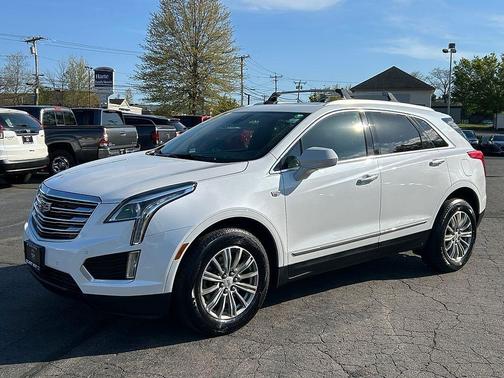 Crystal White Tri-Coat 2018 Cadillac XT5 Luxury