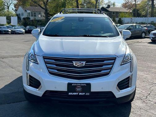Crystal White Tri-Coat 2018 Cadillac XT5 Luxury