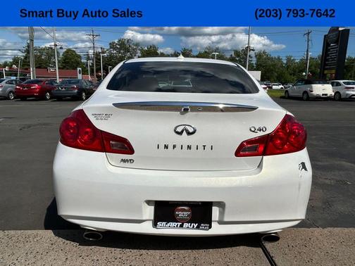 2015 INFINITI Q40 Base