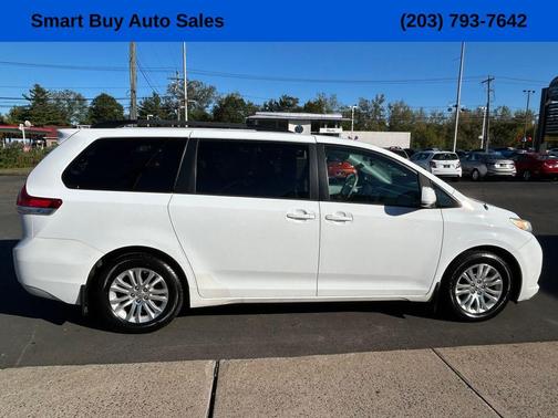 2014 Toyota Sienna XLE