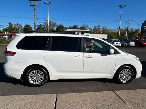 2014 Toyota Sienna XLE