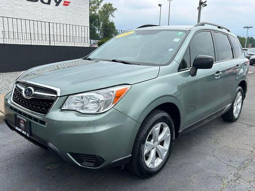 2016 Subaru Forester 2.5i