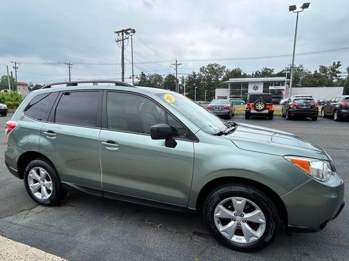 2016 Subaru Forester 2.5i