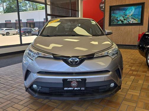 Silver 2018 Toyota C-HR XLE Premium