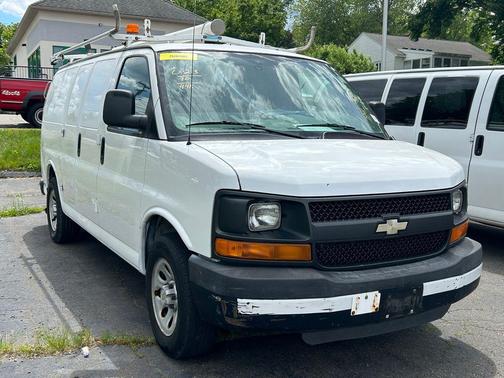 Summit White 2010 Chevrolet Express 1500 Work Van