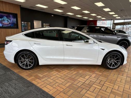 White 2019 Tesla Model 3 Long Range
