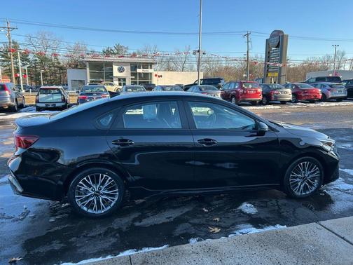 2023 Kia Forte GT-Line