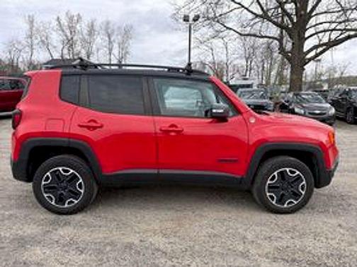Colorado Red 2017 Jeep Renegade Trailhawk