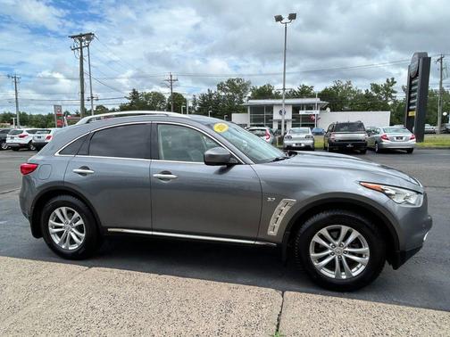 2016 INFINITI QX70 Base