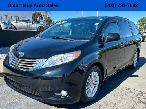 2017 Toyota Sienna XLE