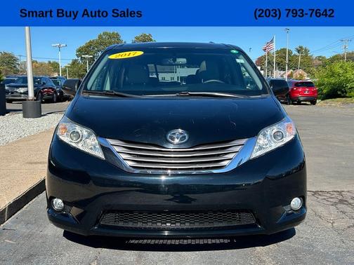 2017 Toyota Sienna XLE