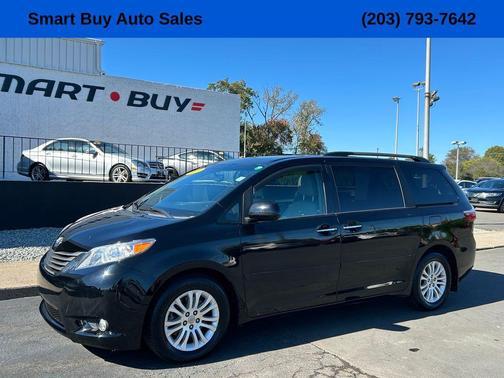 2017 Toyota Sienna XLE