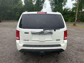 White 2015 Honda Pilot Touring