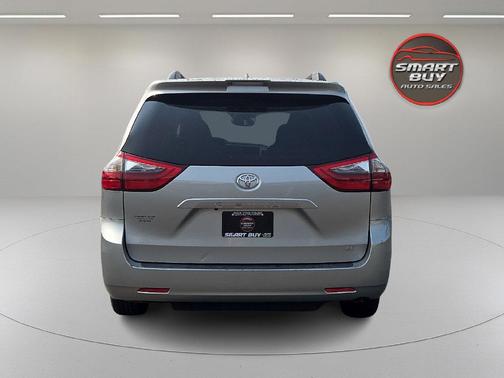 Celestial Silver Metallic 2020 Toyota Sienna LE