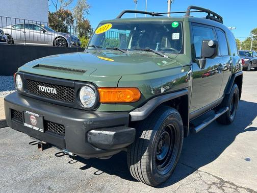 2011 Toyota FJ Cruiser Base