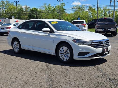 Pure White 2019 Volkswagen Jetta 1.4T S