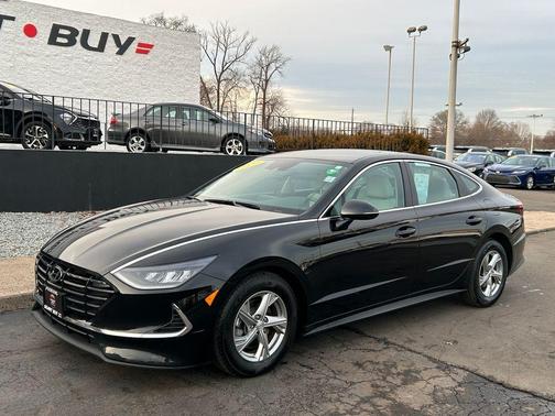 2023 Hyundai SONATA SE