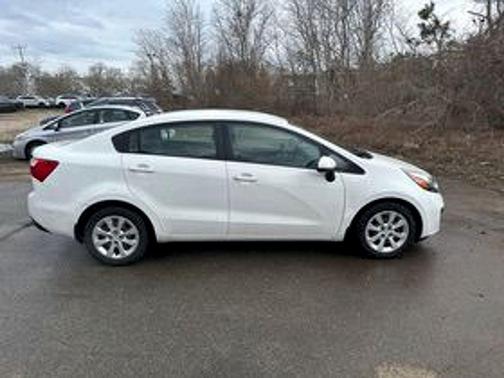 Clear White 2014 Kia Rio LX