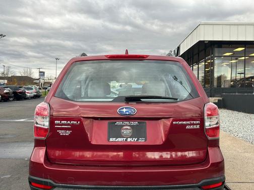 2016 Subaru Forester 2.5i