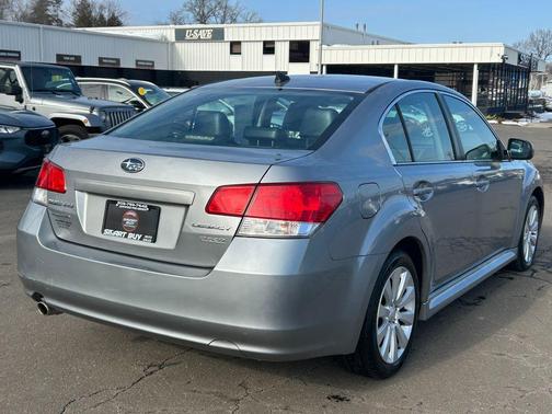 2011 Subaru Legacy 2.5i