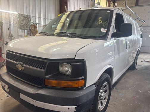 Summit White 2010 Chevrolet Express 1500 Work Van