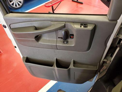 Summit White 2010 Chevrolet Express 1500 Work Van