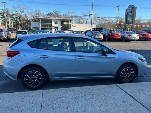 2019 Subaru Impreza 2.0i