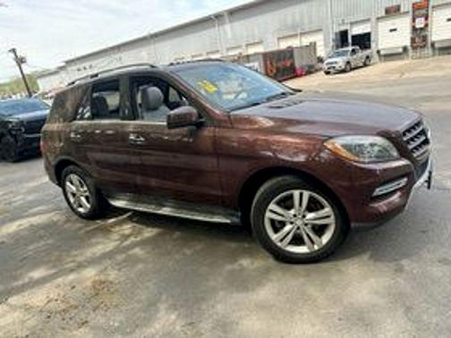 Maroon 2013 Mercedes-Benz M-Class ML 350 4MATIC