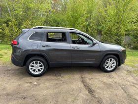 Granite Crystal Clearcoat Metallic 2017 Jeep Cherokee Latitude