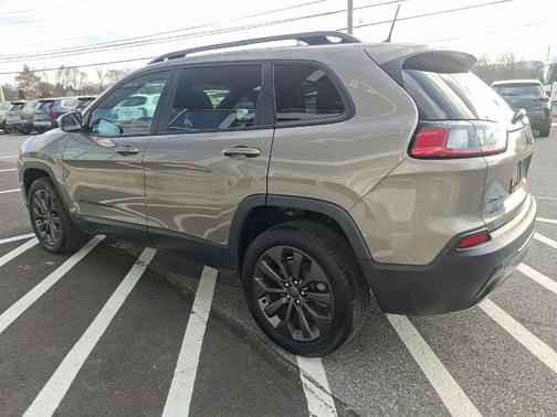 2021 Jeep Cherokee Latitude Lux