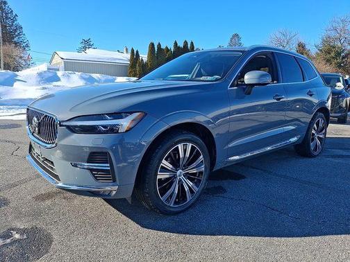 2023 Volvo XC60 B5 Plus Bright Theme