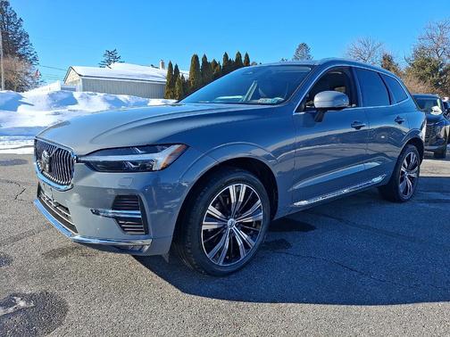2023 Volvo XC60 B5 Plus Bright Theme
