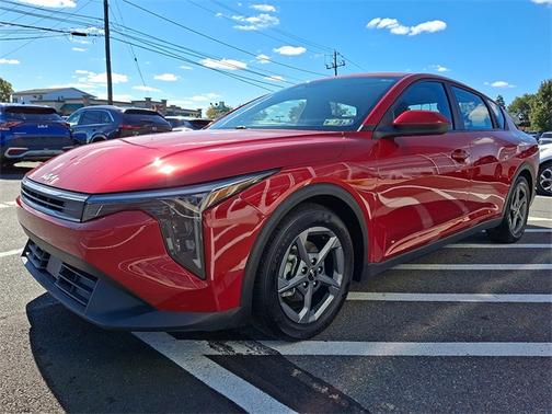 2025 Kia K4 LXS
